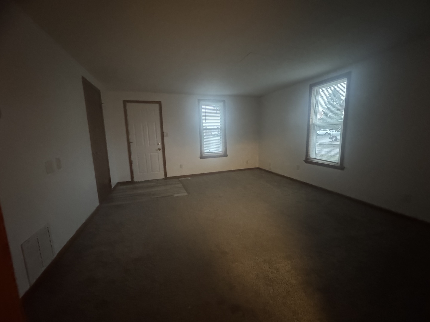 111 Monroe Street Property Photo 4