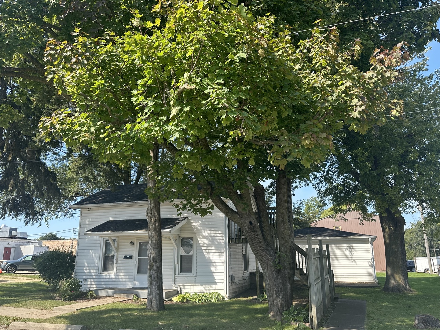 111 Monroe Street Property Photo 18