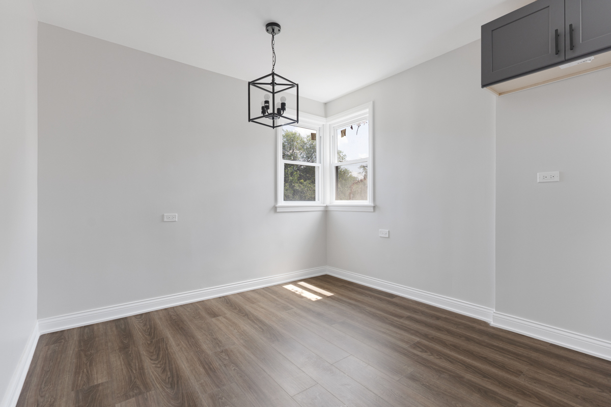 8647 S Kingston Avenue Property Photo 18