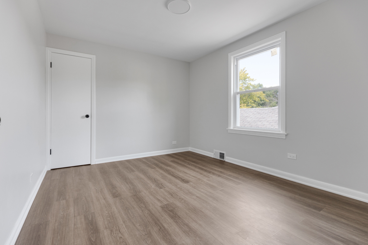 8647 S Kingston Avenue Property Photo 19