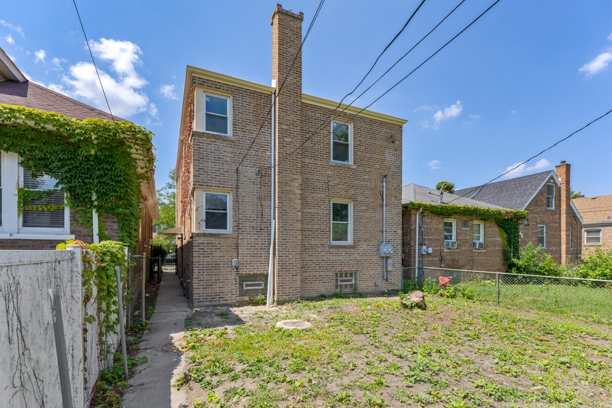 8647 S Kingston Avenue Property Photo 25