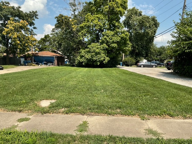 13 W 30th Place Property Photo 1