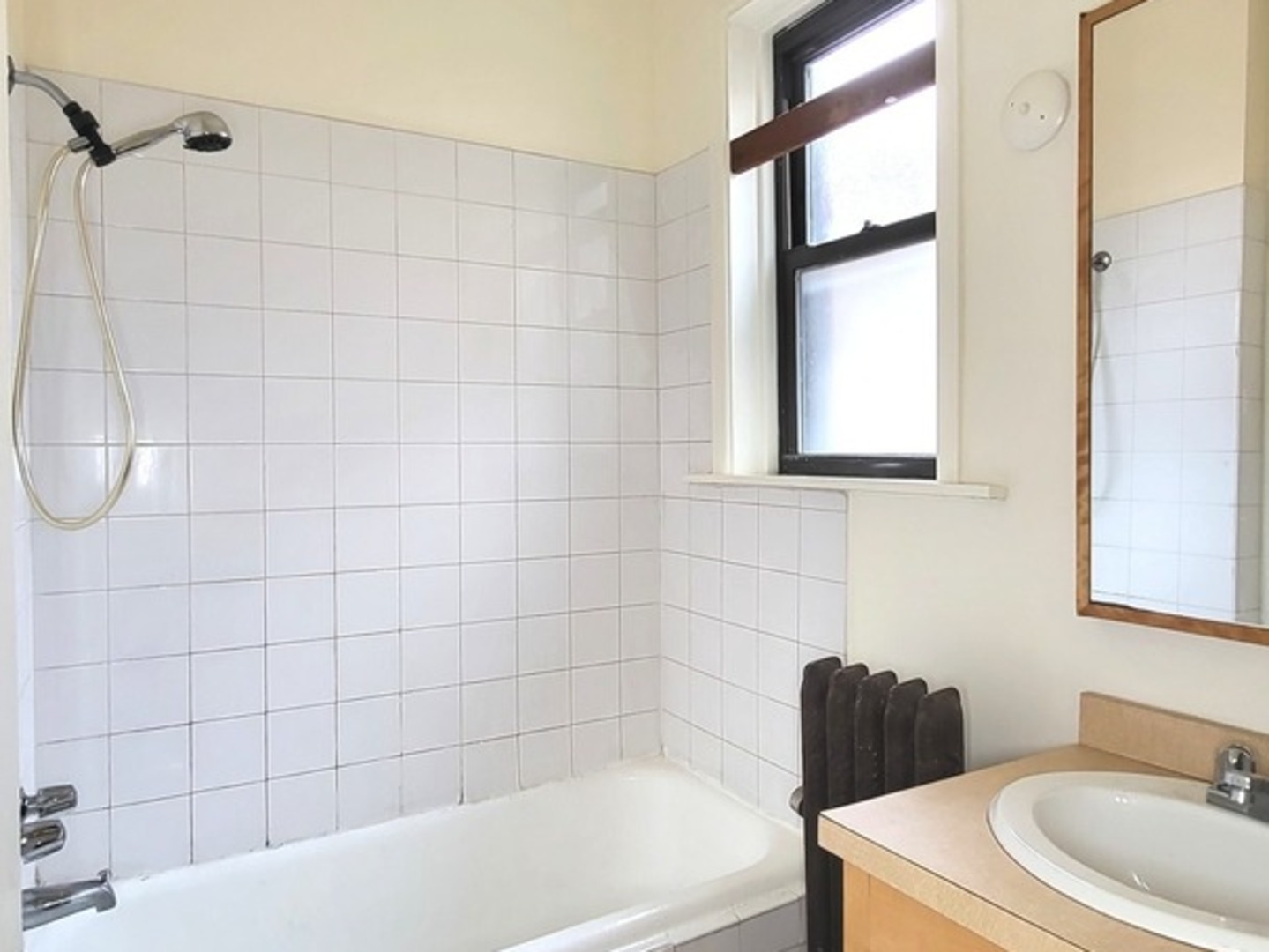 12448035 Property Photo 7