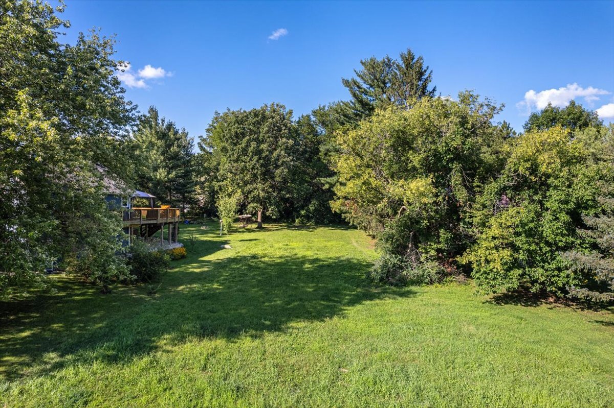 211 Candlewick Drive Property Photo 2