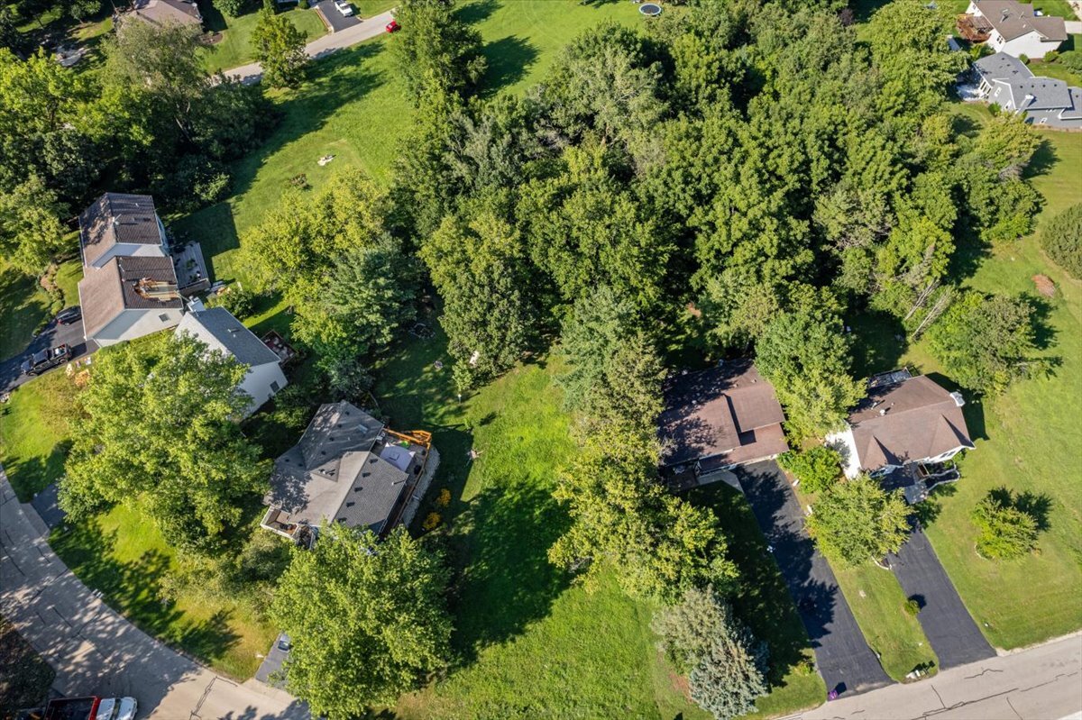 211 Candlewick Drive Property Photo 3