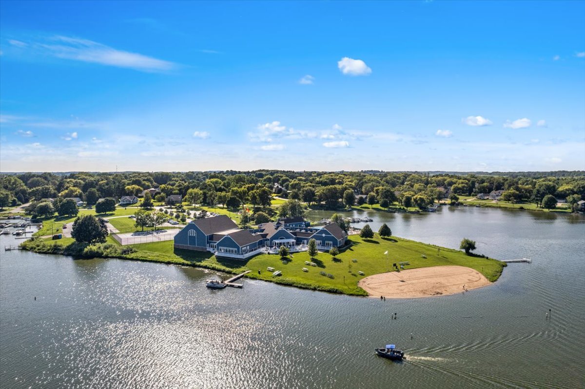 211 Candlewick Drive Property Photo 5