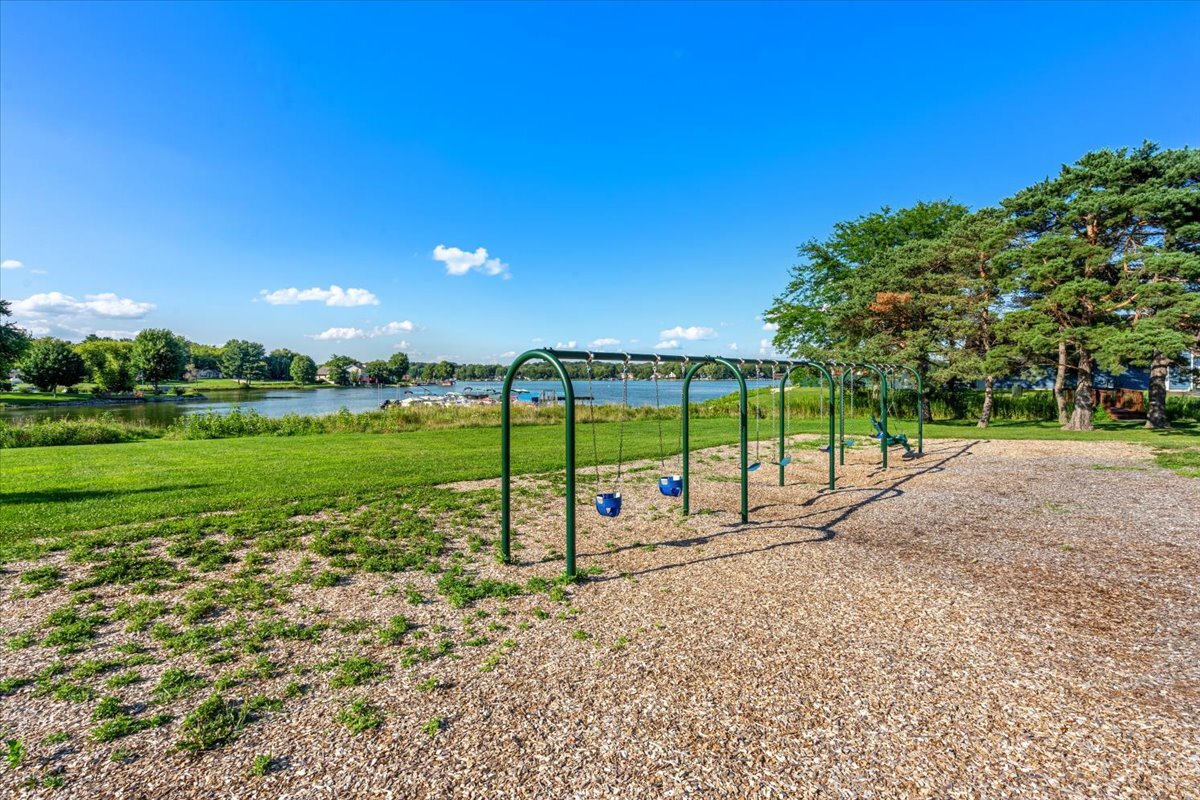 211 Candlewick Drive Property Photo 10