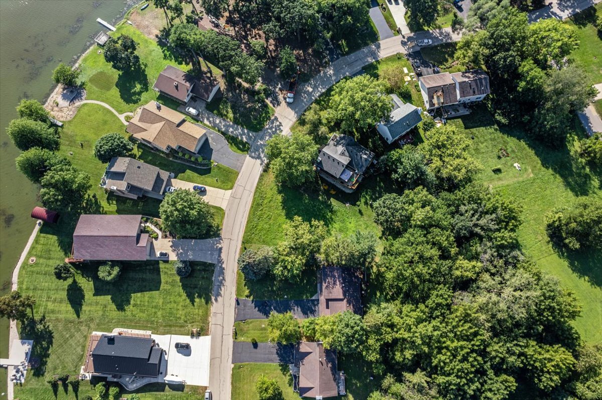 211 Candlewick Drive Property Photo 13