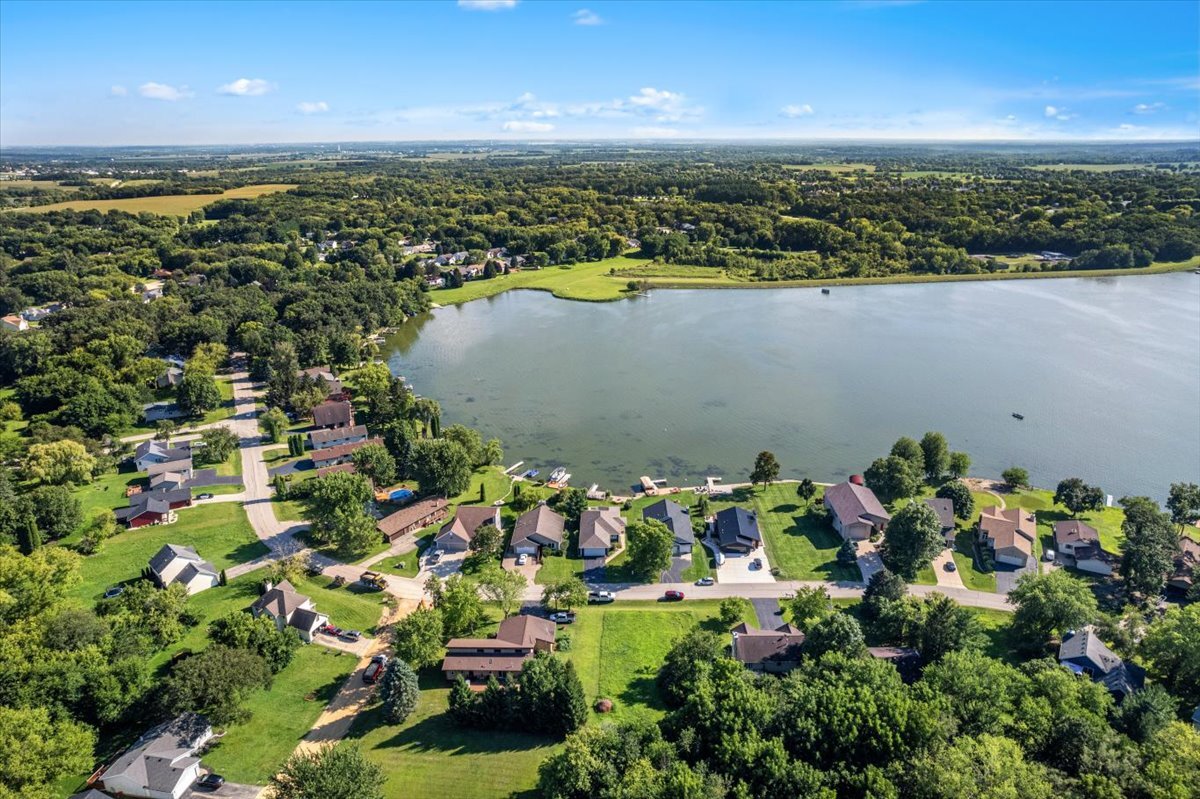 211 Candlewick Drive Property Photo 14