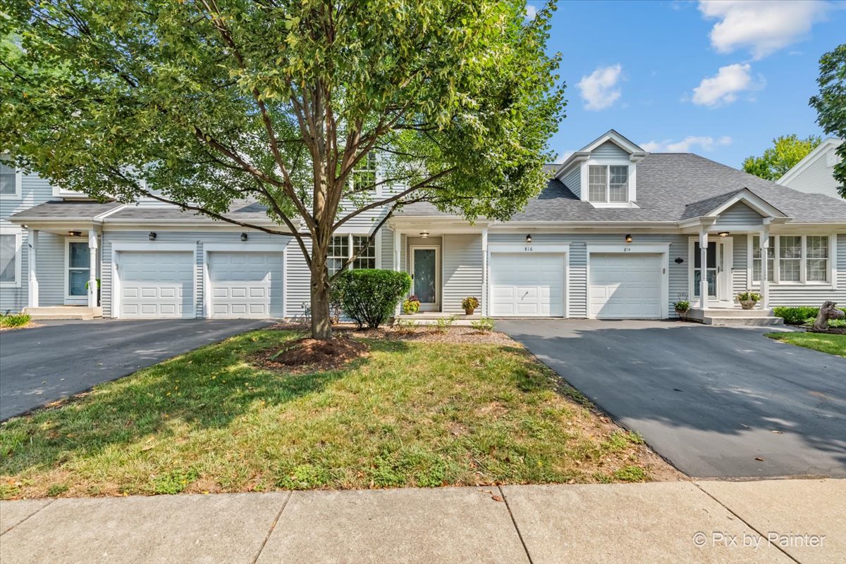 816 Derby Course Property Photo 1