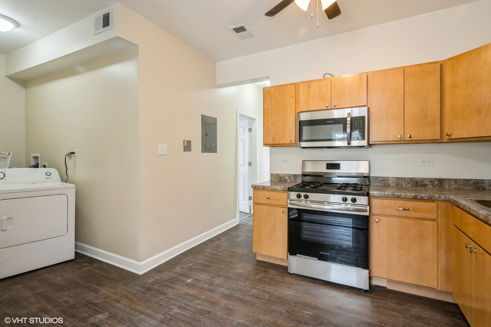 5028 W Madison Street 2 Property Photo 9