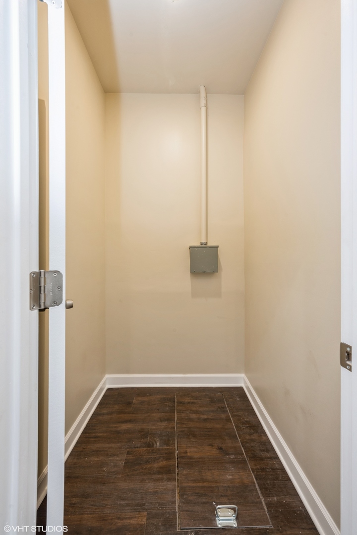 5028 W Madison Street 2 Property Photo 22