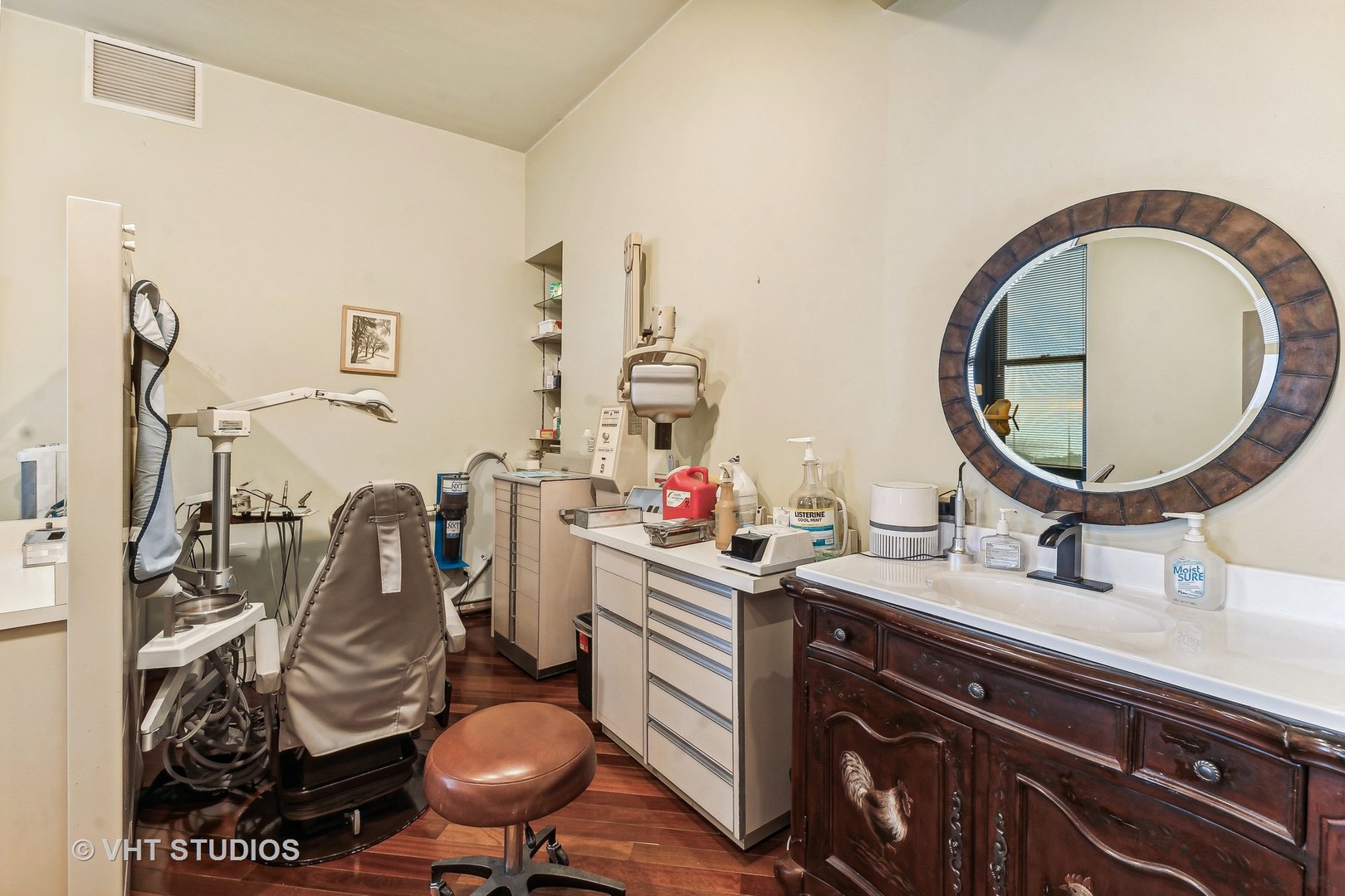 111 N Wabash Avenue 1220 Property Photo 9