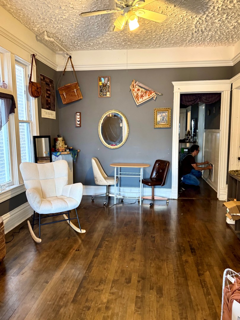 2342 N Kimball Avenue Property Photo 4