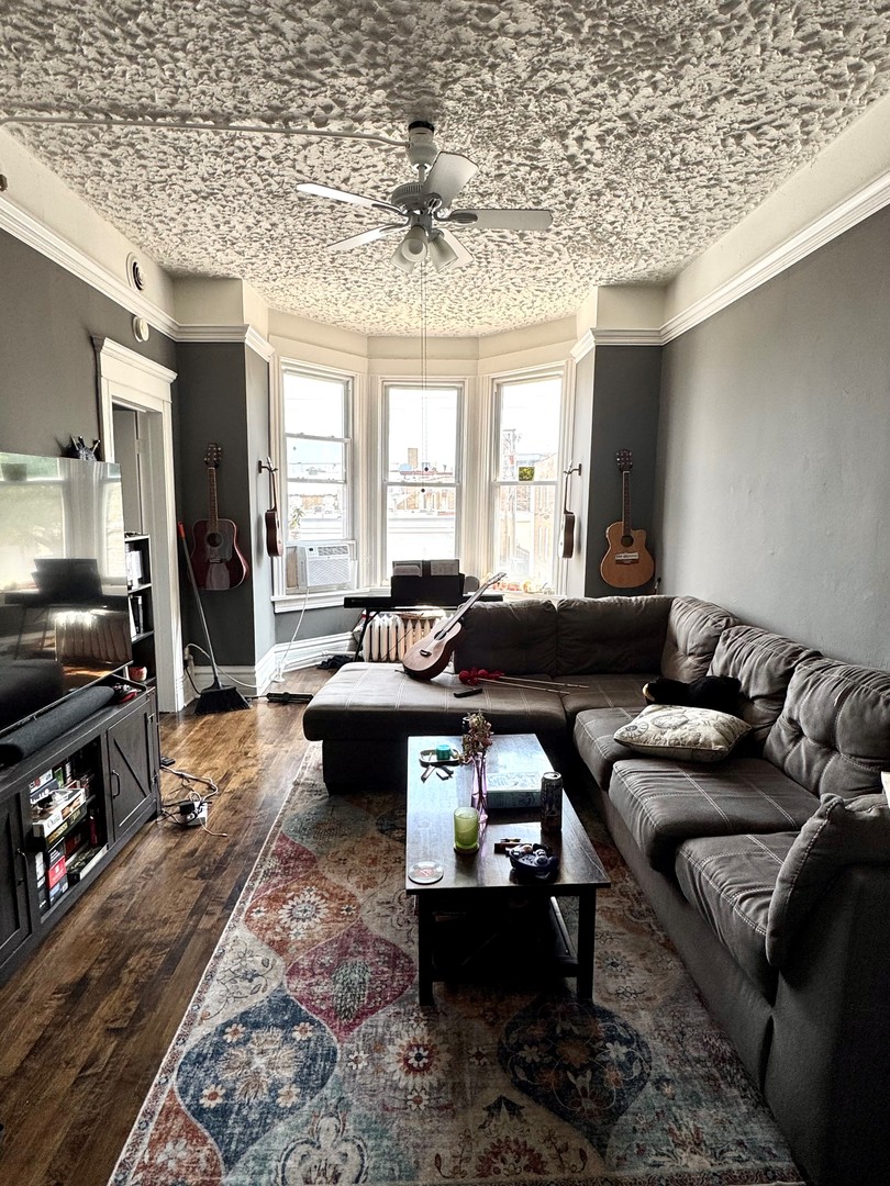 2342 N Kimball Avenue Property Photo 8