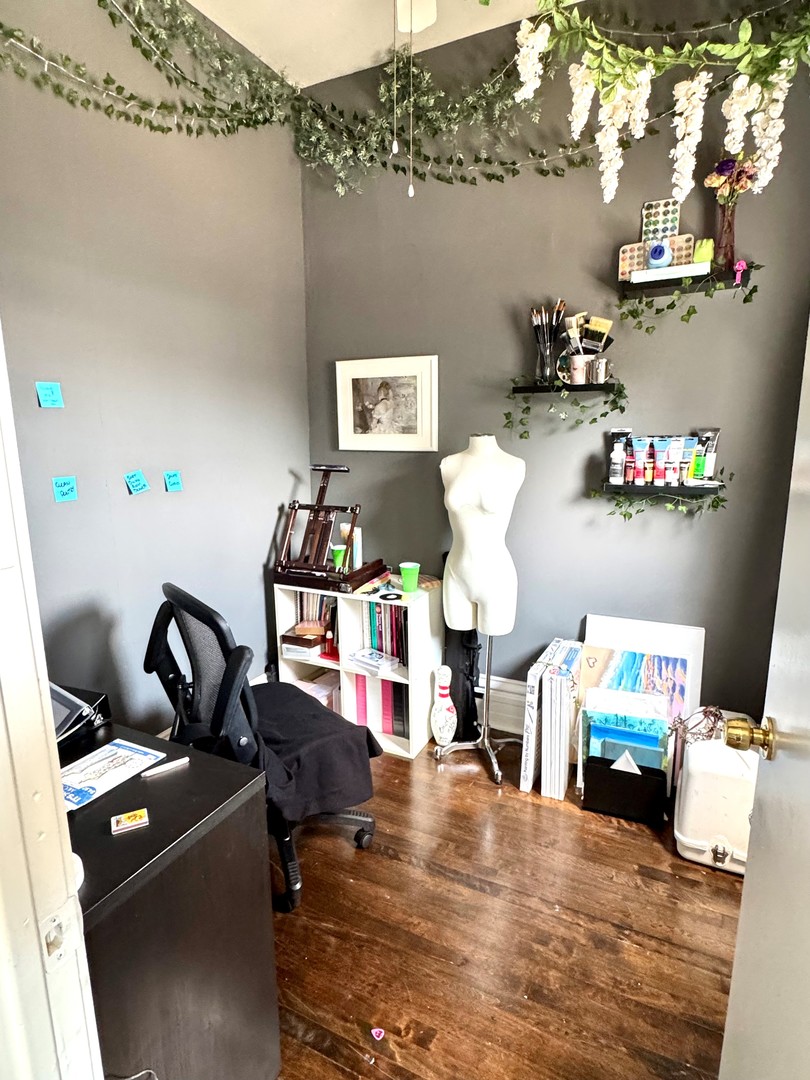 2342 N Kimball Avenue Property Photo 11