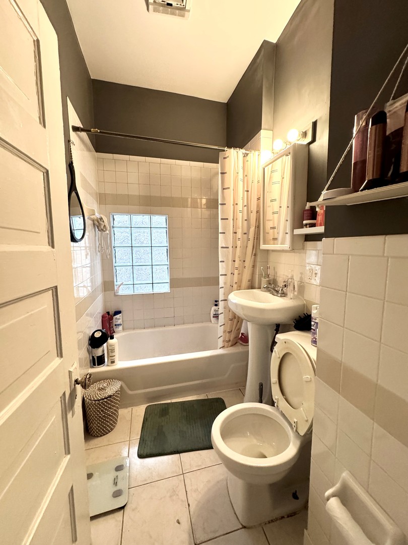 2342 N Kimball Avenue Property Photo 14