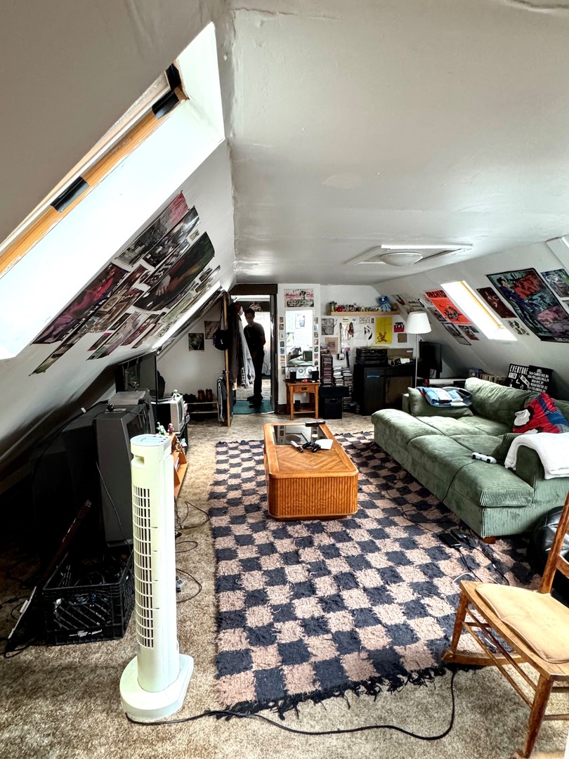 2342 N Kimball Avenue Property Photo 16