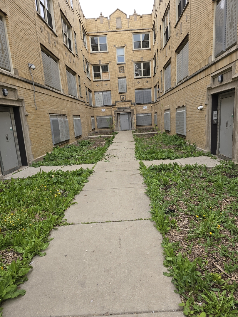1015-1023 N Pulaski Road Property Photo 3