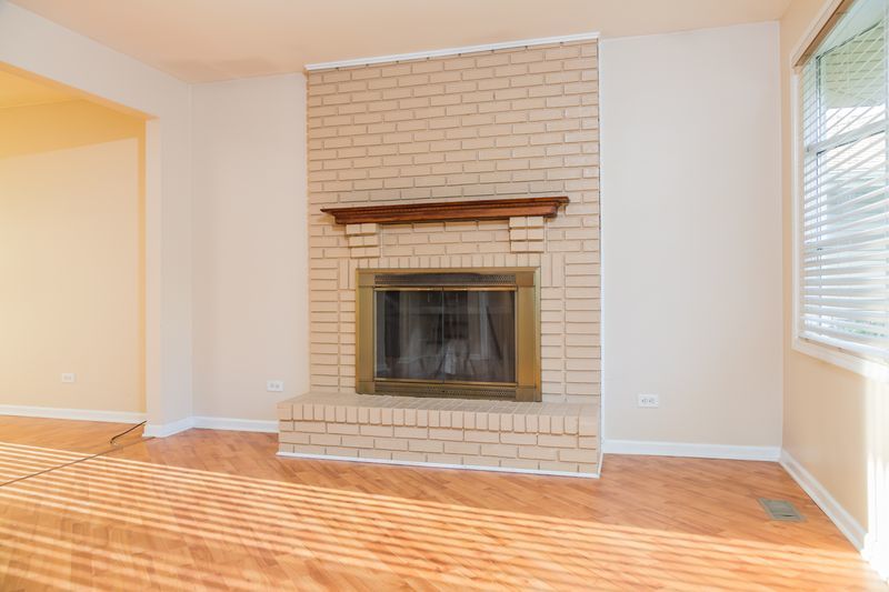 1n344 Darling Street Property Photo 3