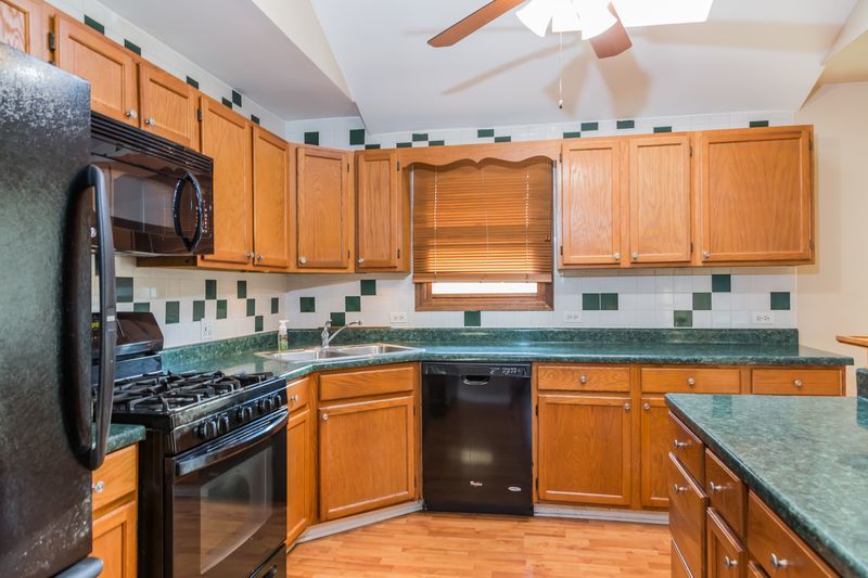 1n344 Darling Street Property Photo 6