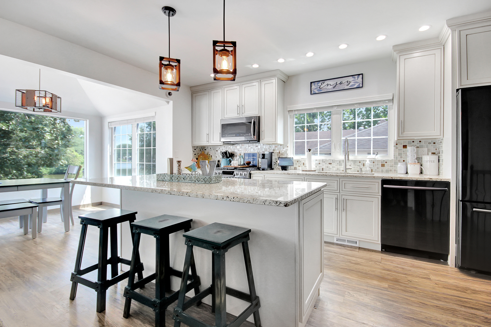 12449861 Property Photo 18