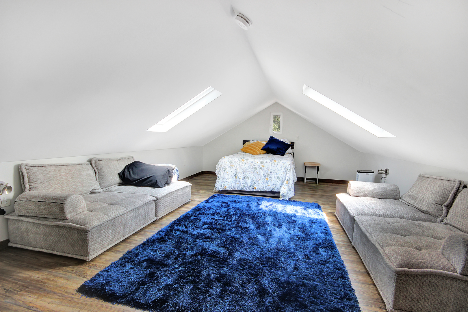 12449861 Property Photo 22