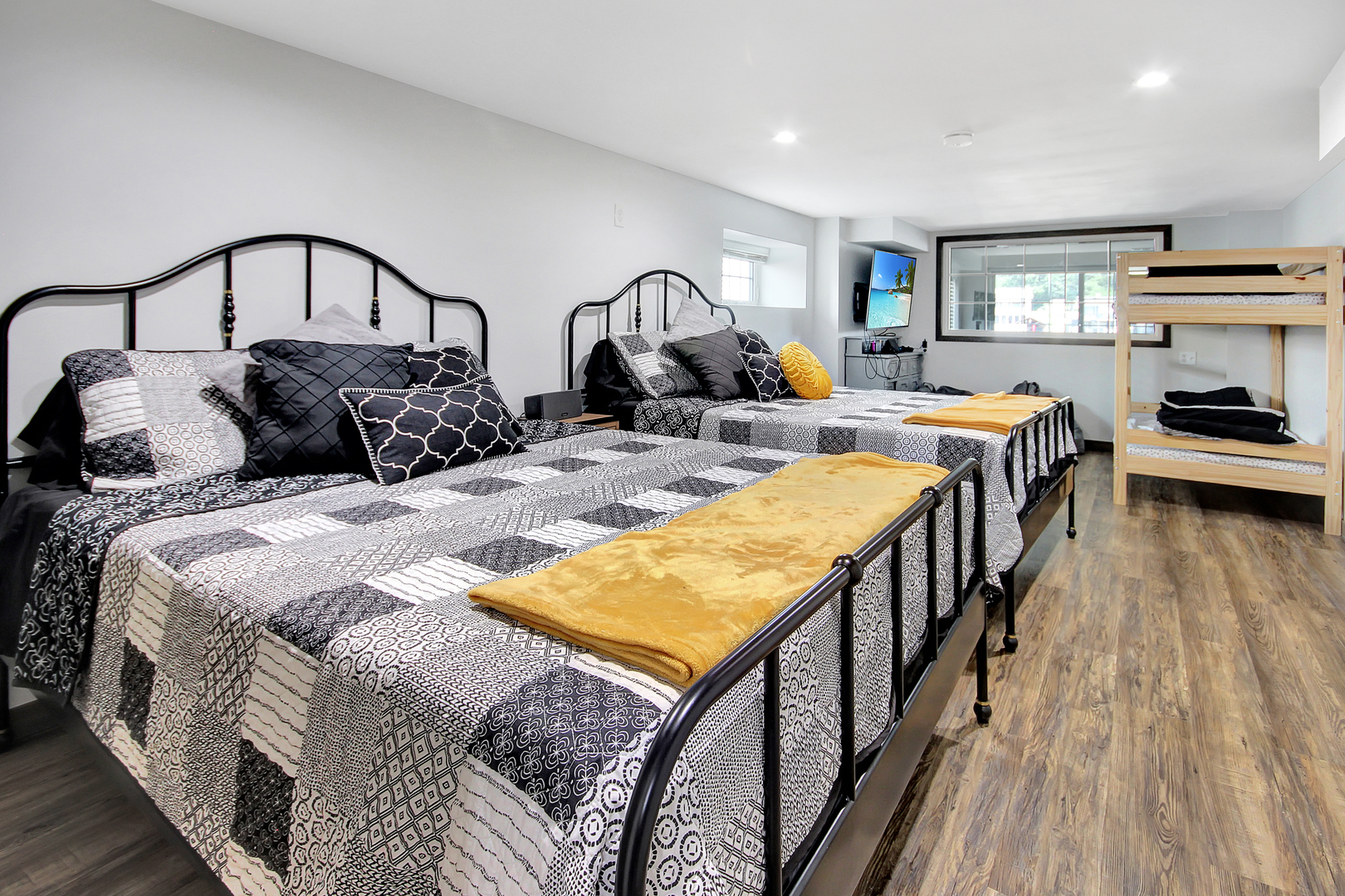 12449861 Property Photo 25