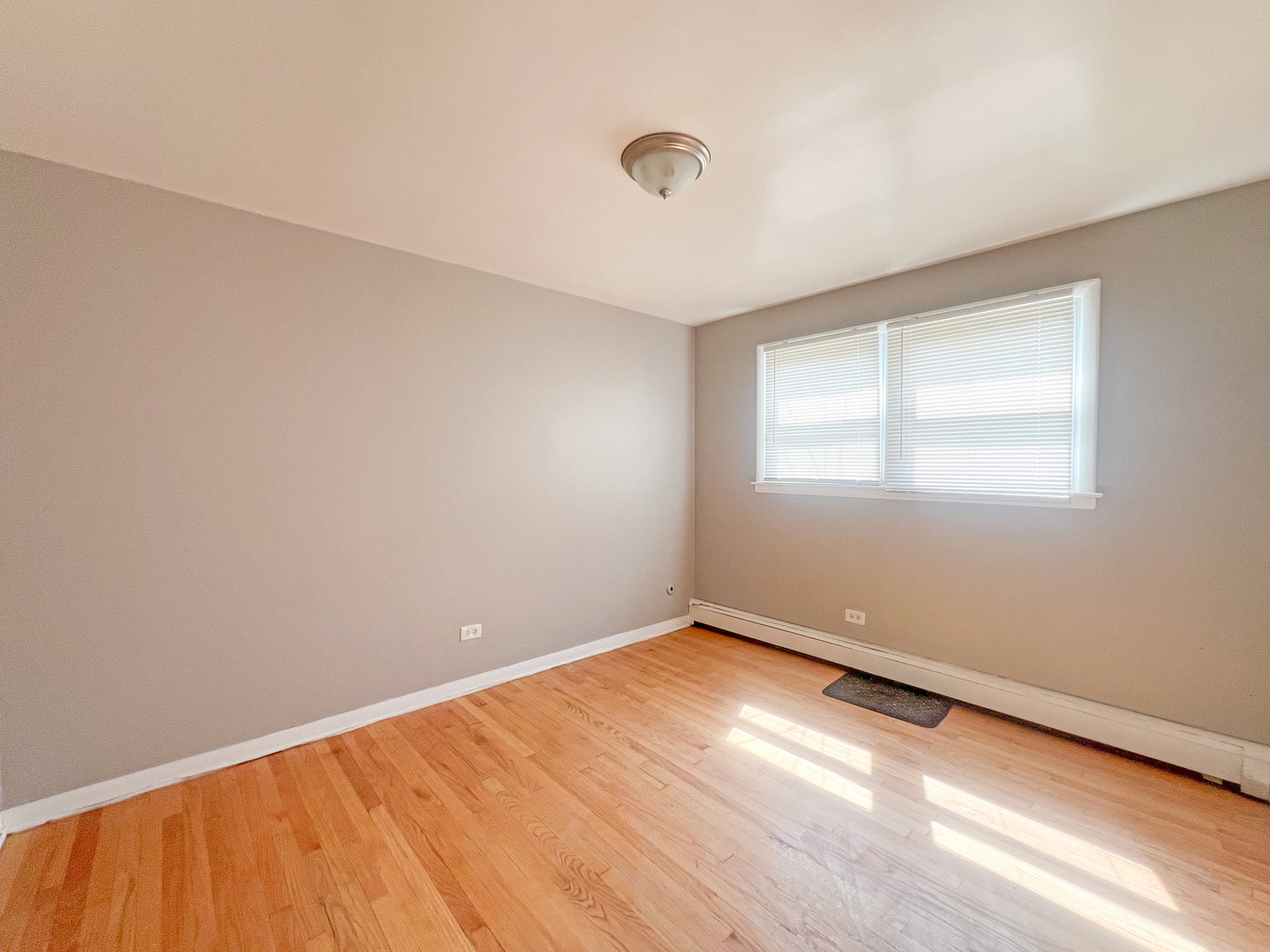 8743 S Beverly Avenue Property Photo 5