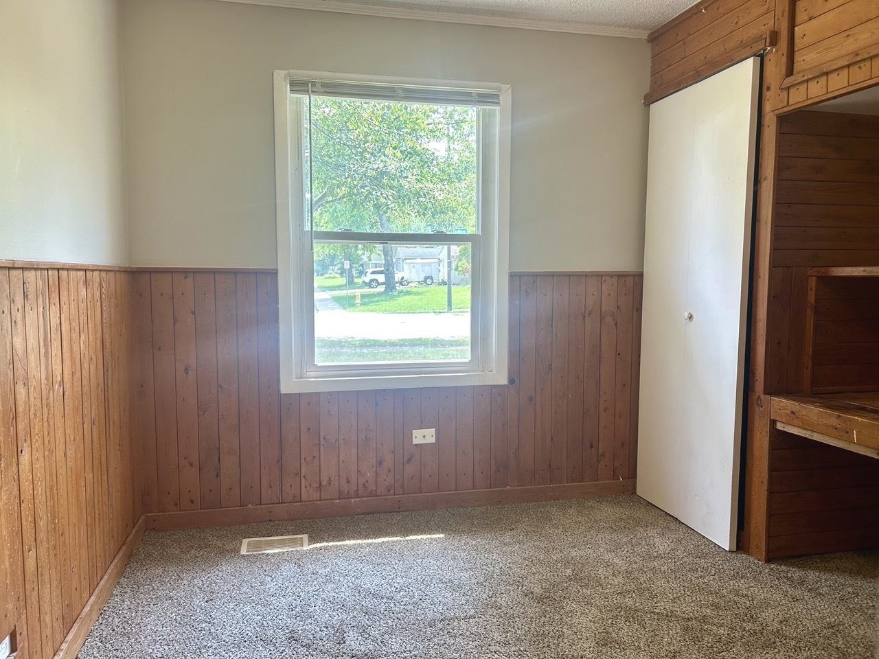 308 Shabbona Drive Property Photo 9