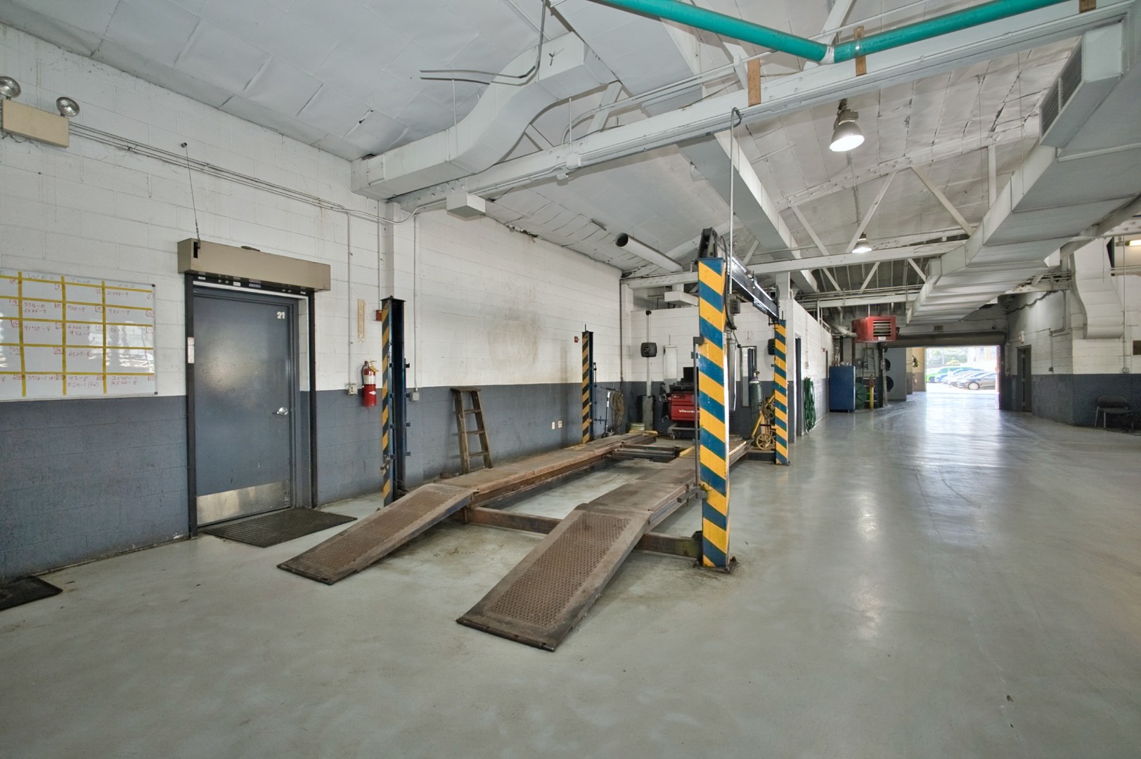 12451474 Property Photo 35