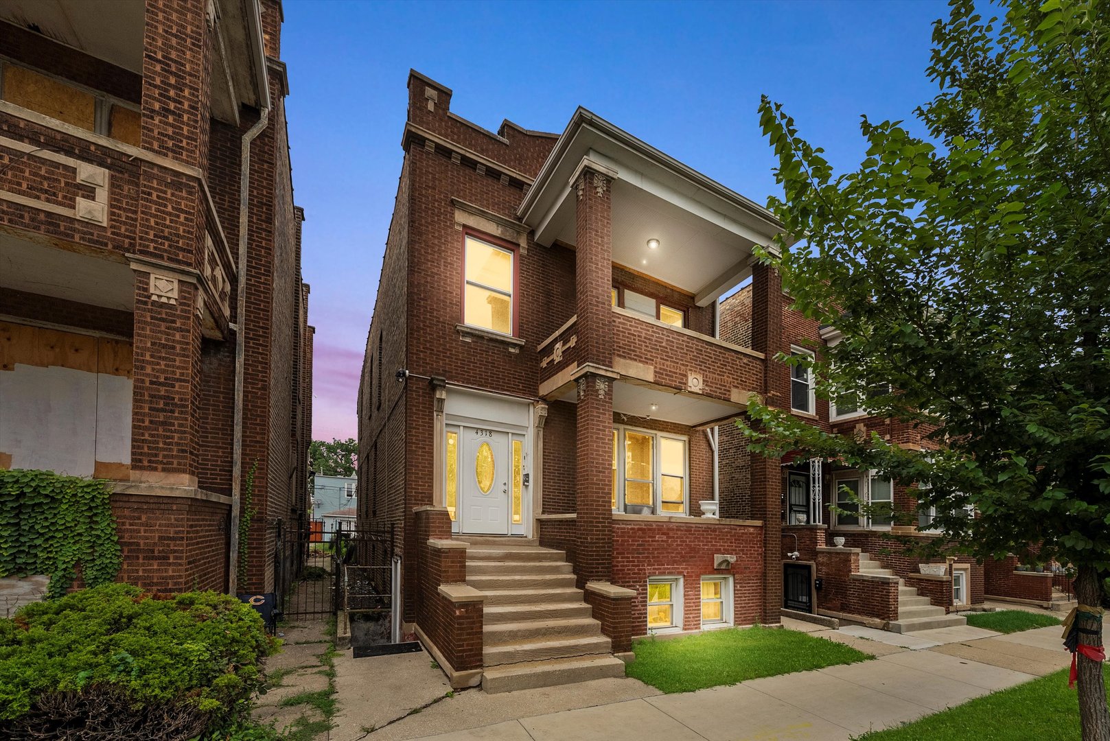 4318 W Cermak Road Property Photo 1