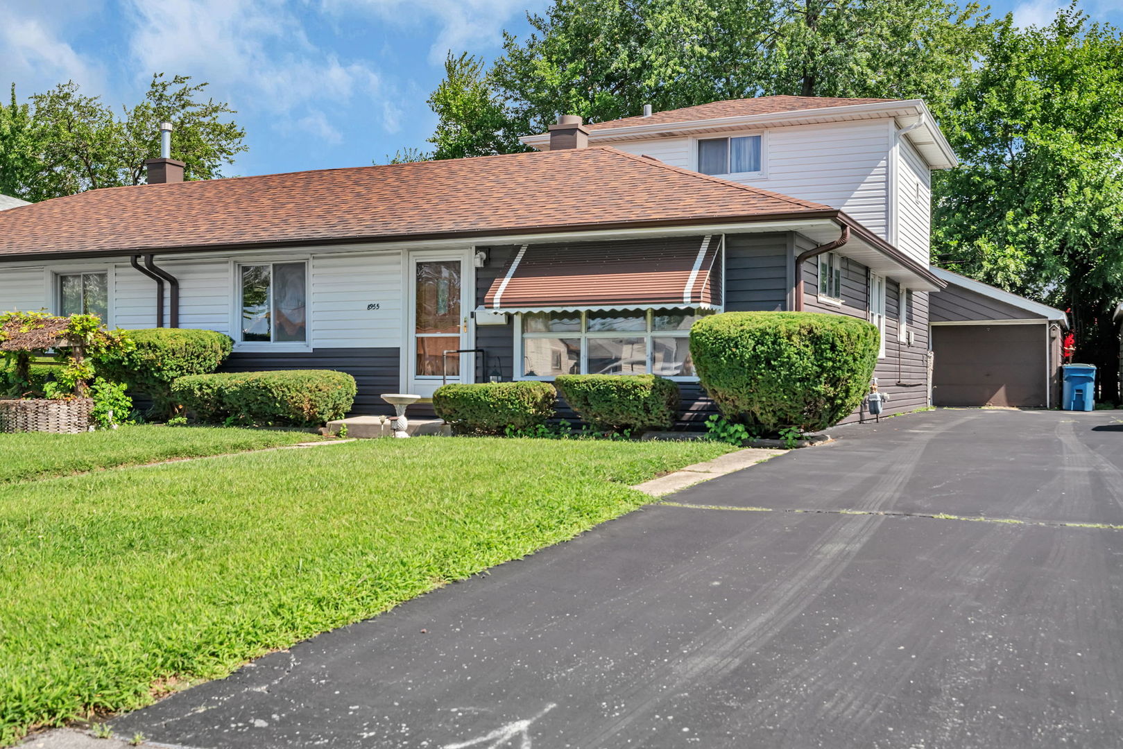 8955 S Corcoran Road Property Photo 1