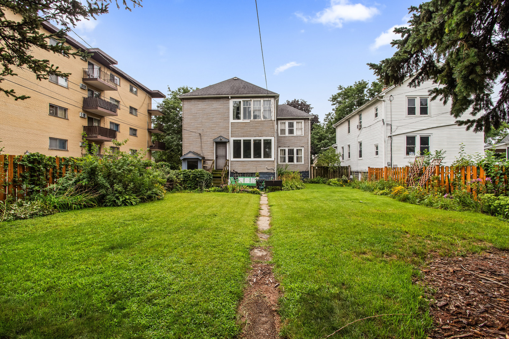 7415 Dixon Street Property Photo 4
