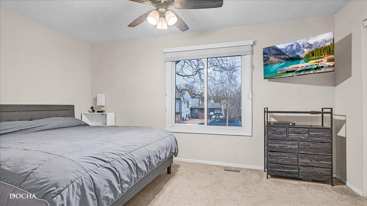 30w021 Danbury Drive Property Photo 6