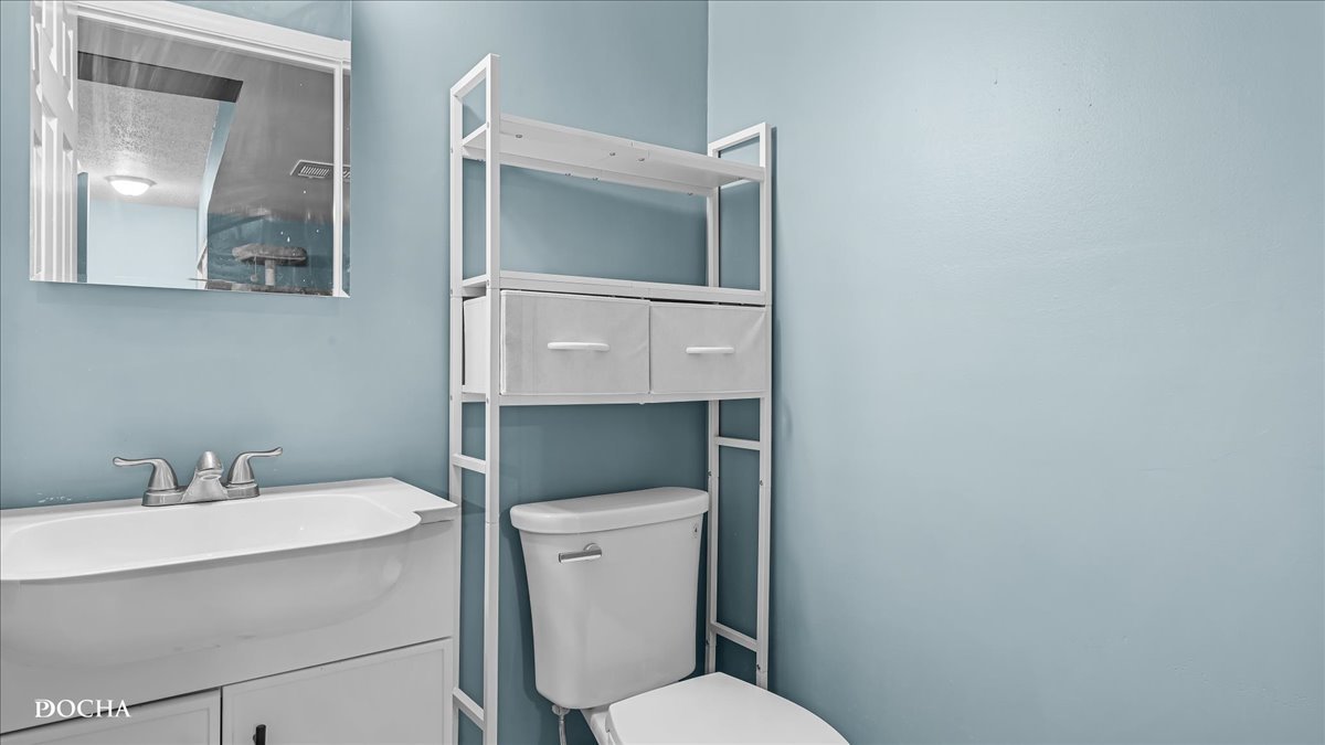 30w021 Danbury Drive Property Photo 12