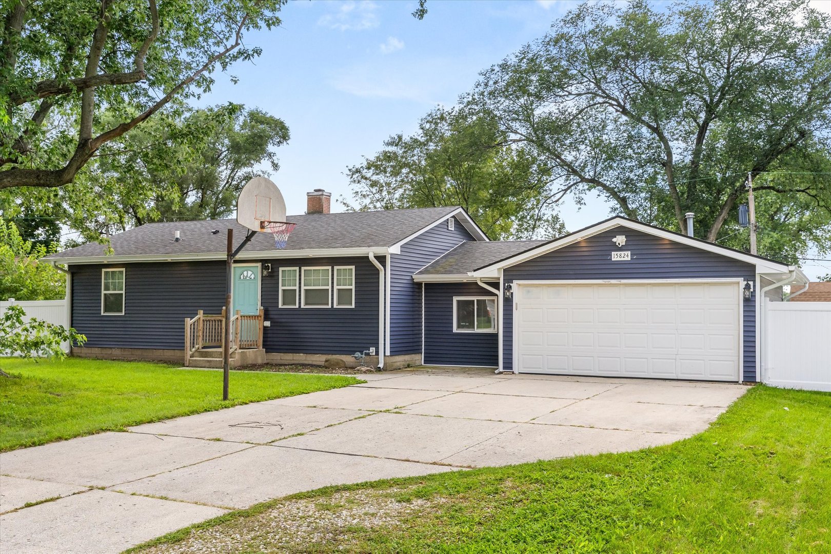 15824 S Collins Drive Property Photo 1
