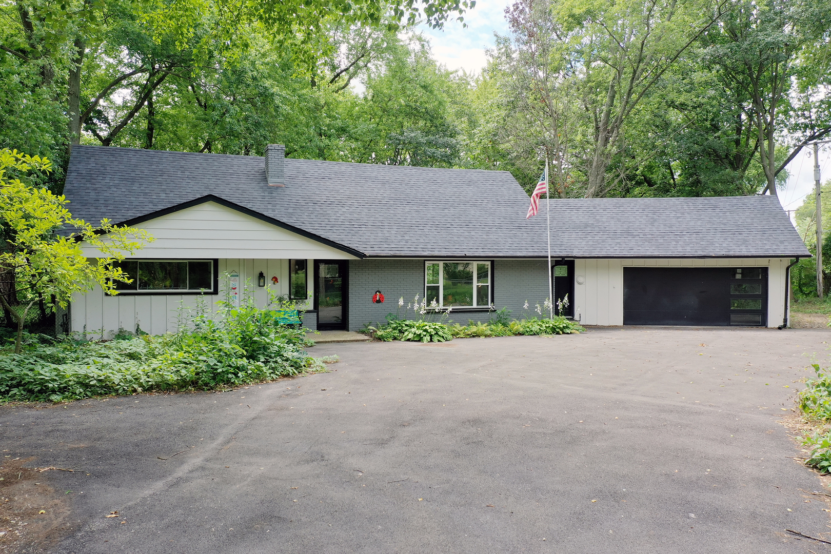22 Erin Lane Property Photo 1