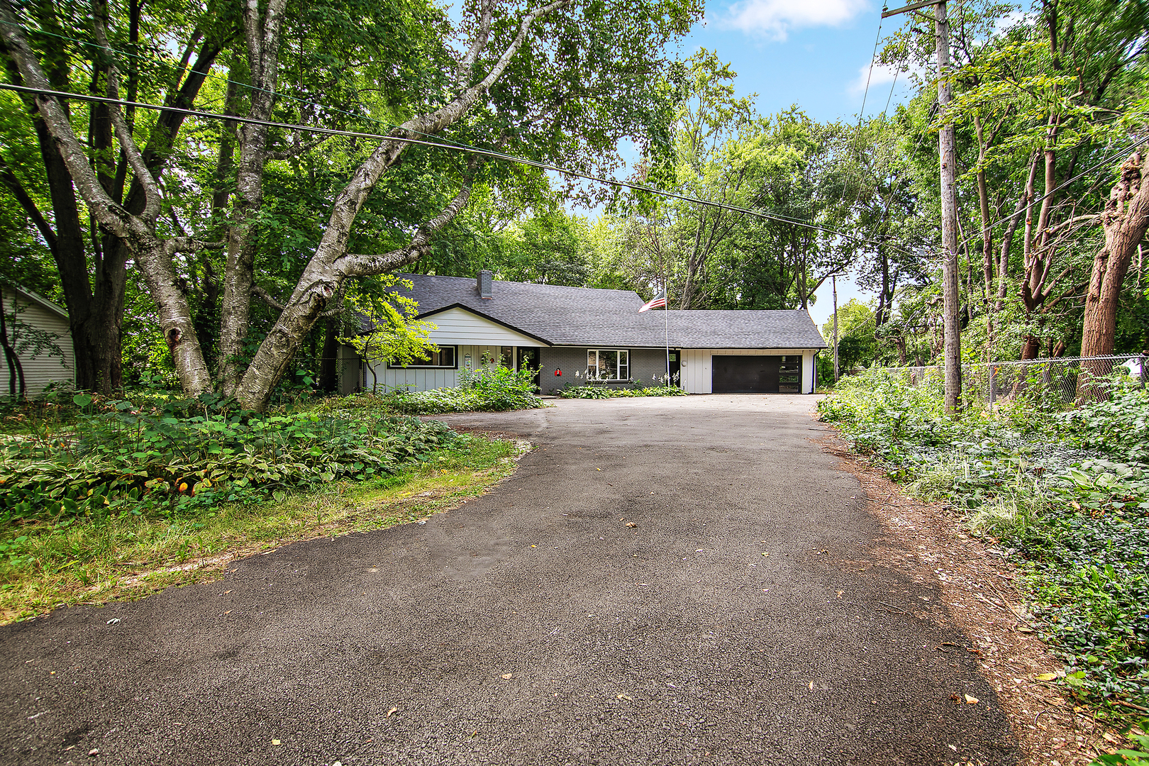 22 Erin Lane Property Photo 2
