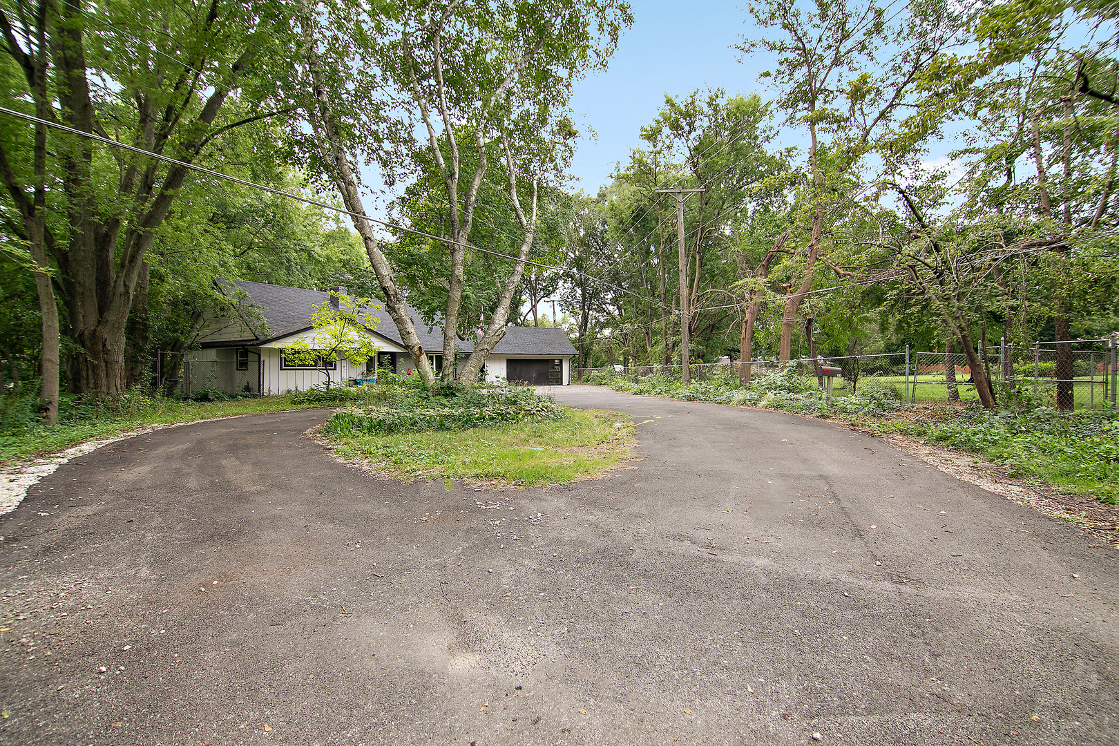 22 Erin Lane Property Photo 3
