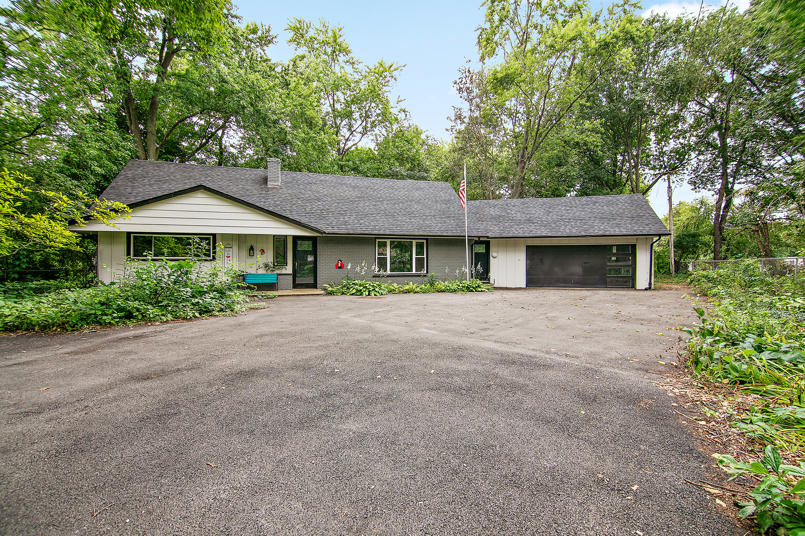 22 Erin Lane Property Photo 6