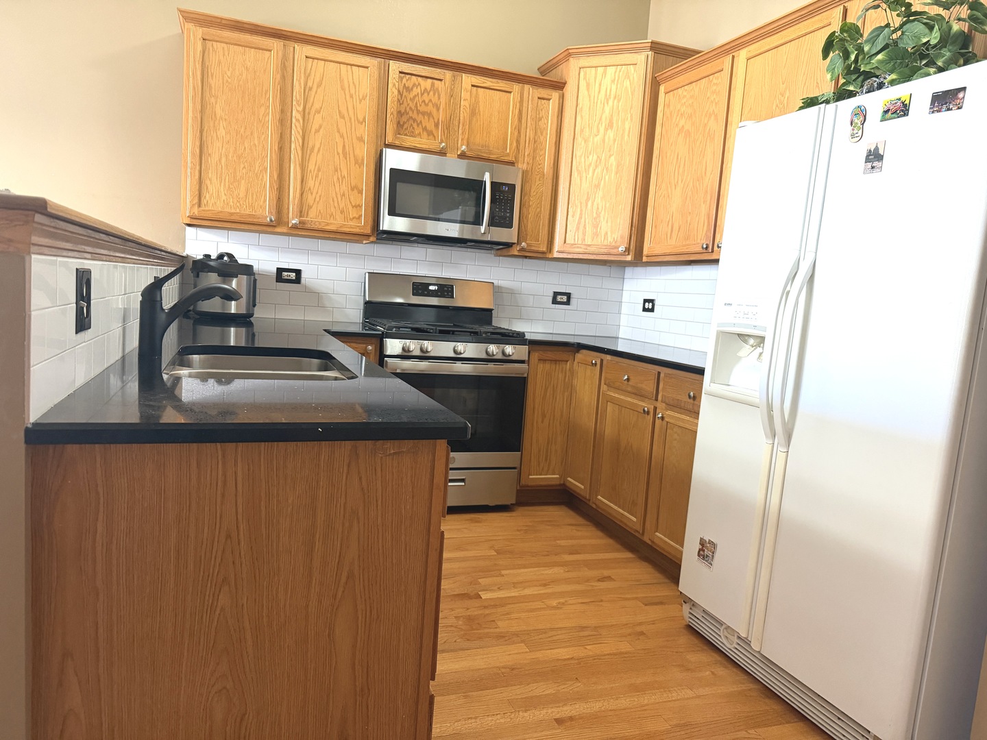 9411 Albany Court Property Photo 6