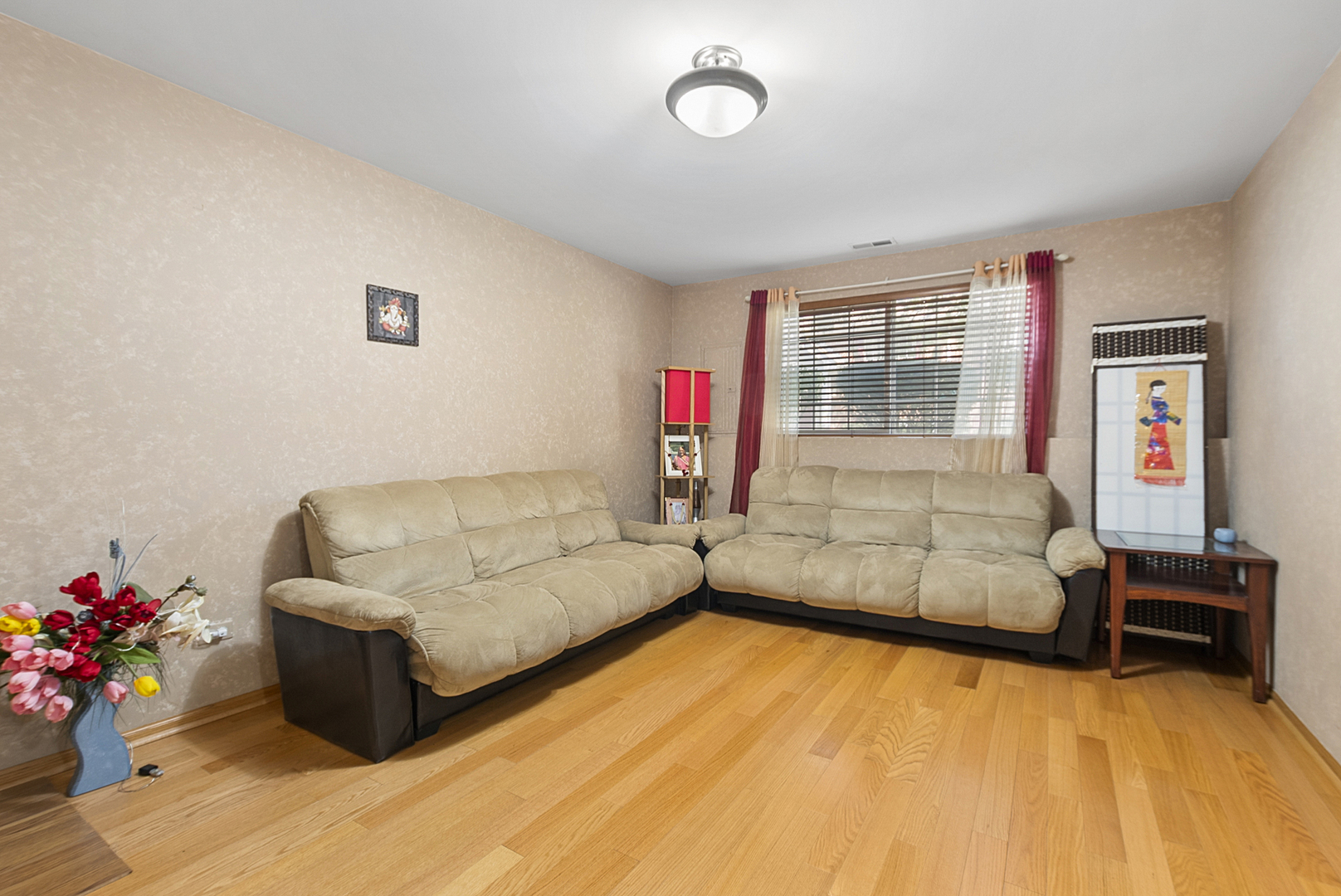 9411 Albany Court Property Photo 14
