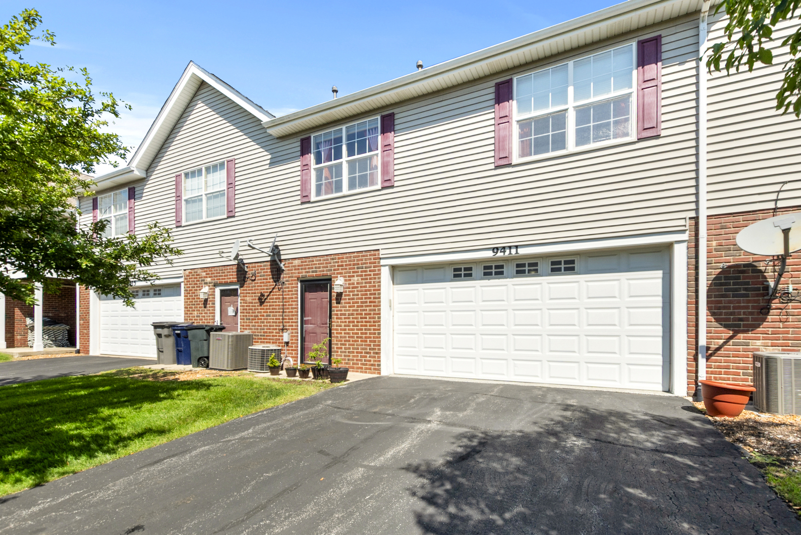 9411 Albany Court Property Photo 17
