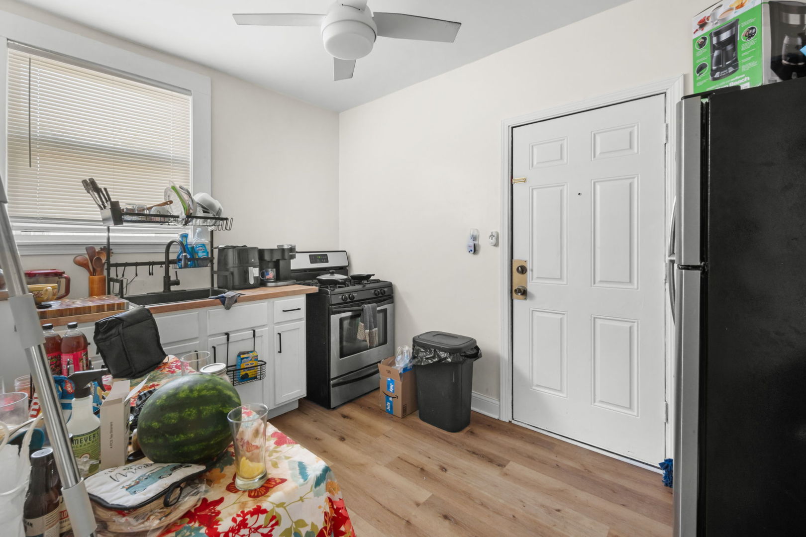 1302 W 98th Place Property Photo 10