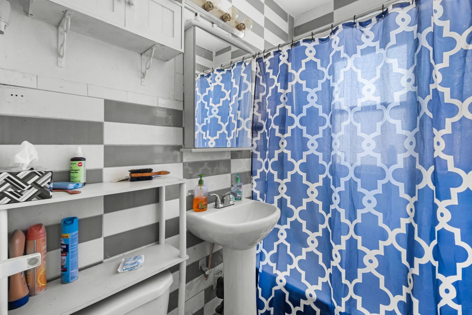 1302 W 98th Place Property Photo 18