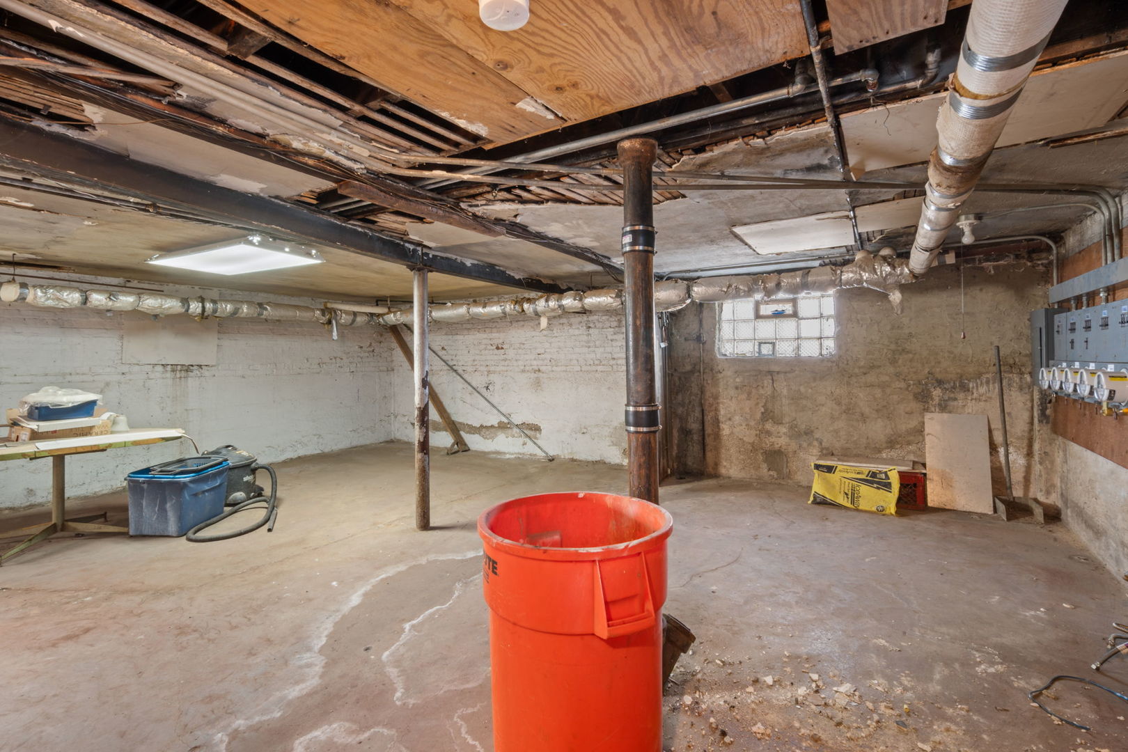 1302 W 98th Place Property Photo 27