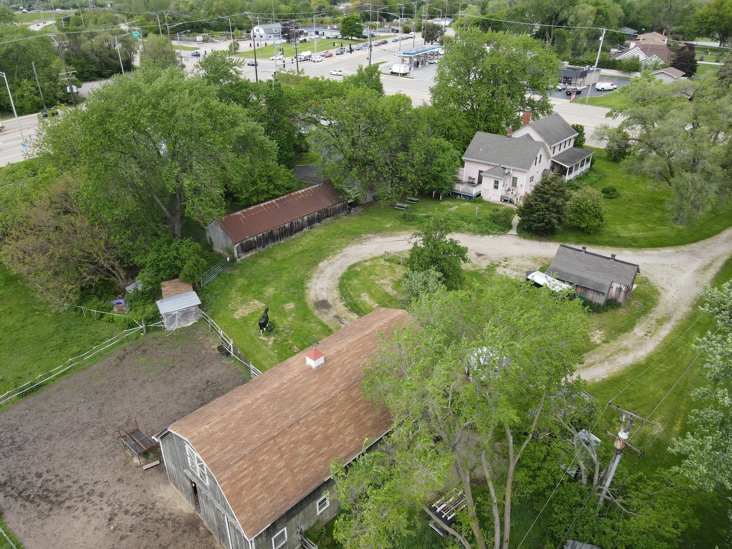 20w561 Army Trail Boulevard Property Photo 4