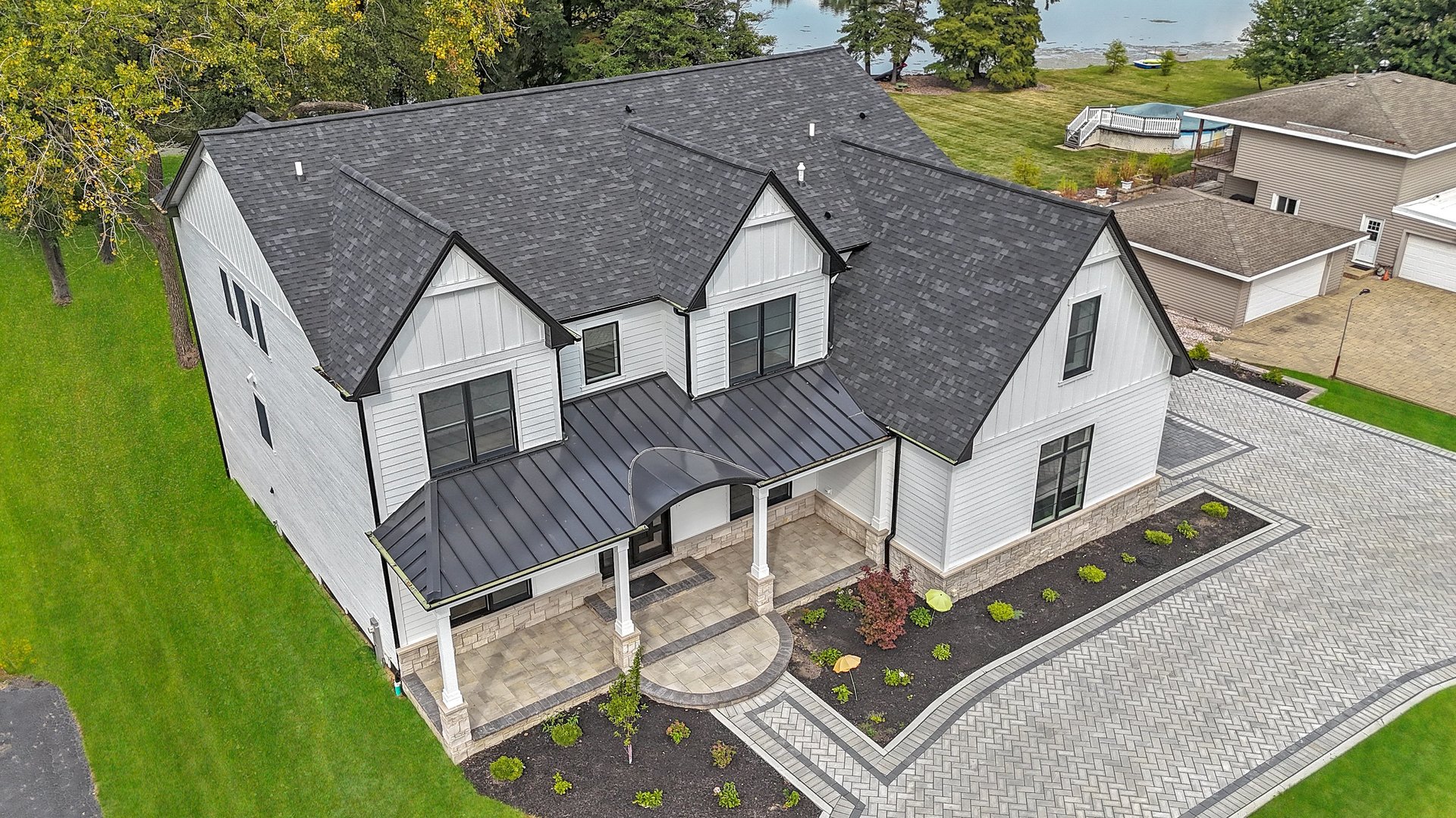 15w670 83rd Street Property Photo 1