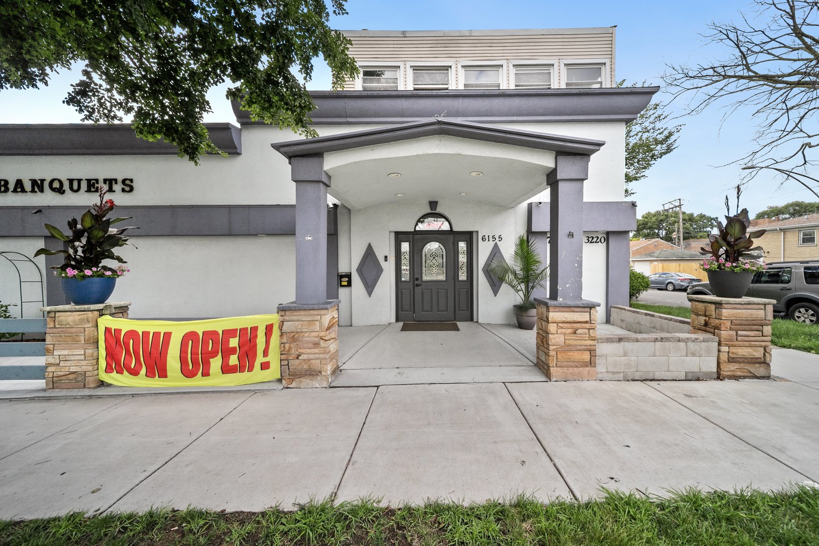 6155 W Fullerton Avenue Property Photo 2